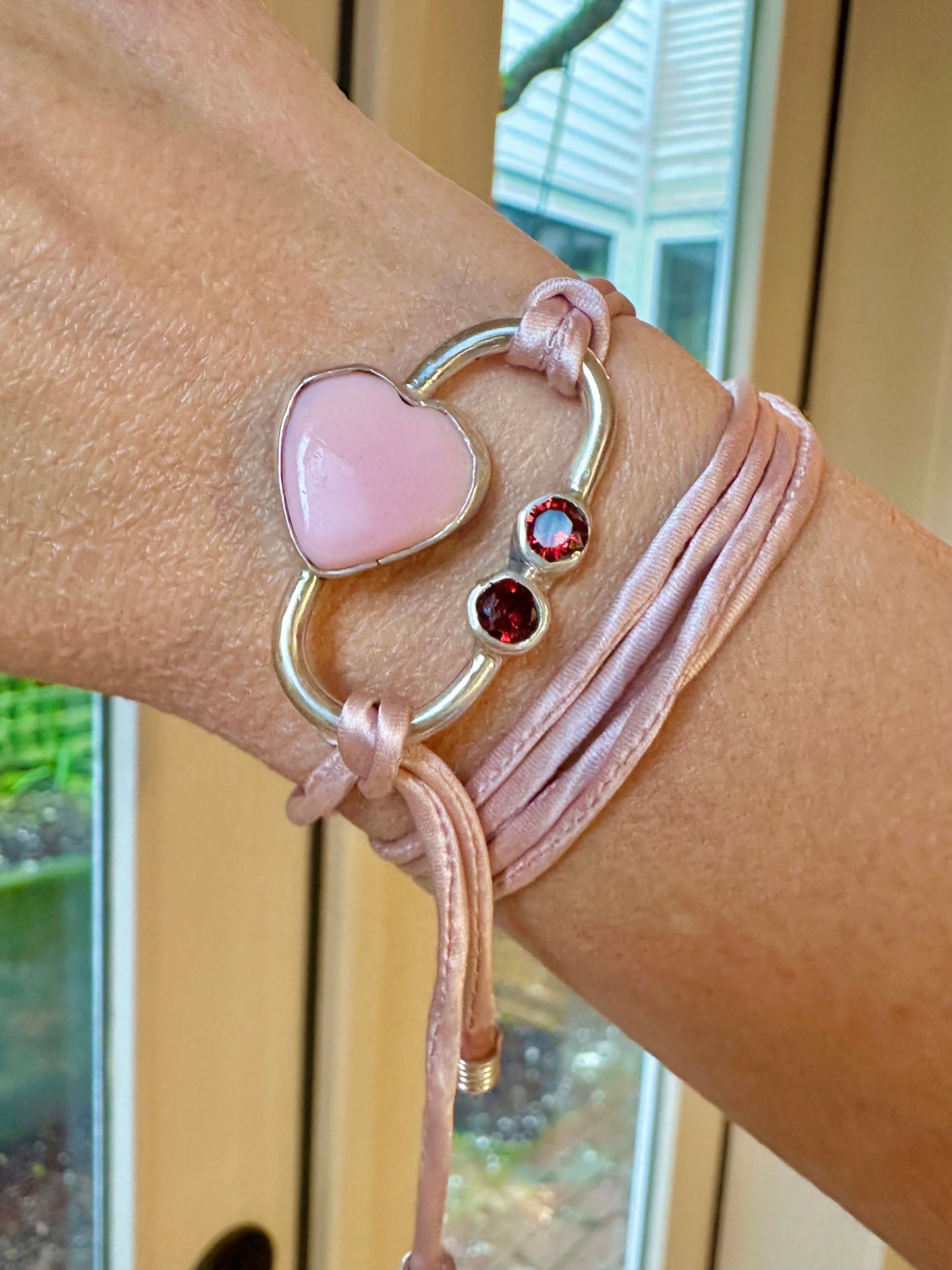 Faux Carabiner - Queen Conch and Red Garnet