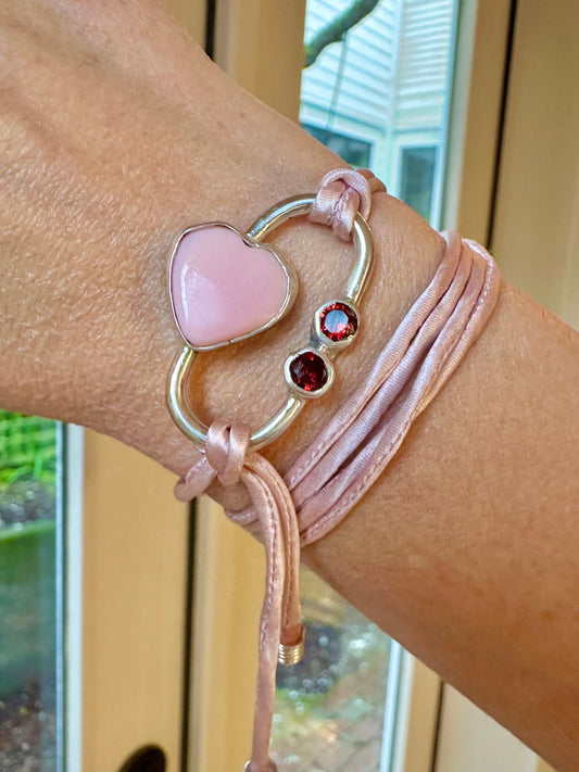 Faux Carabiner - Queen Conch and Red Garnet